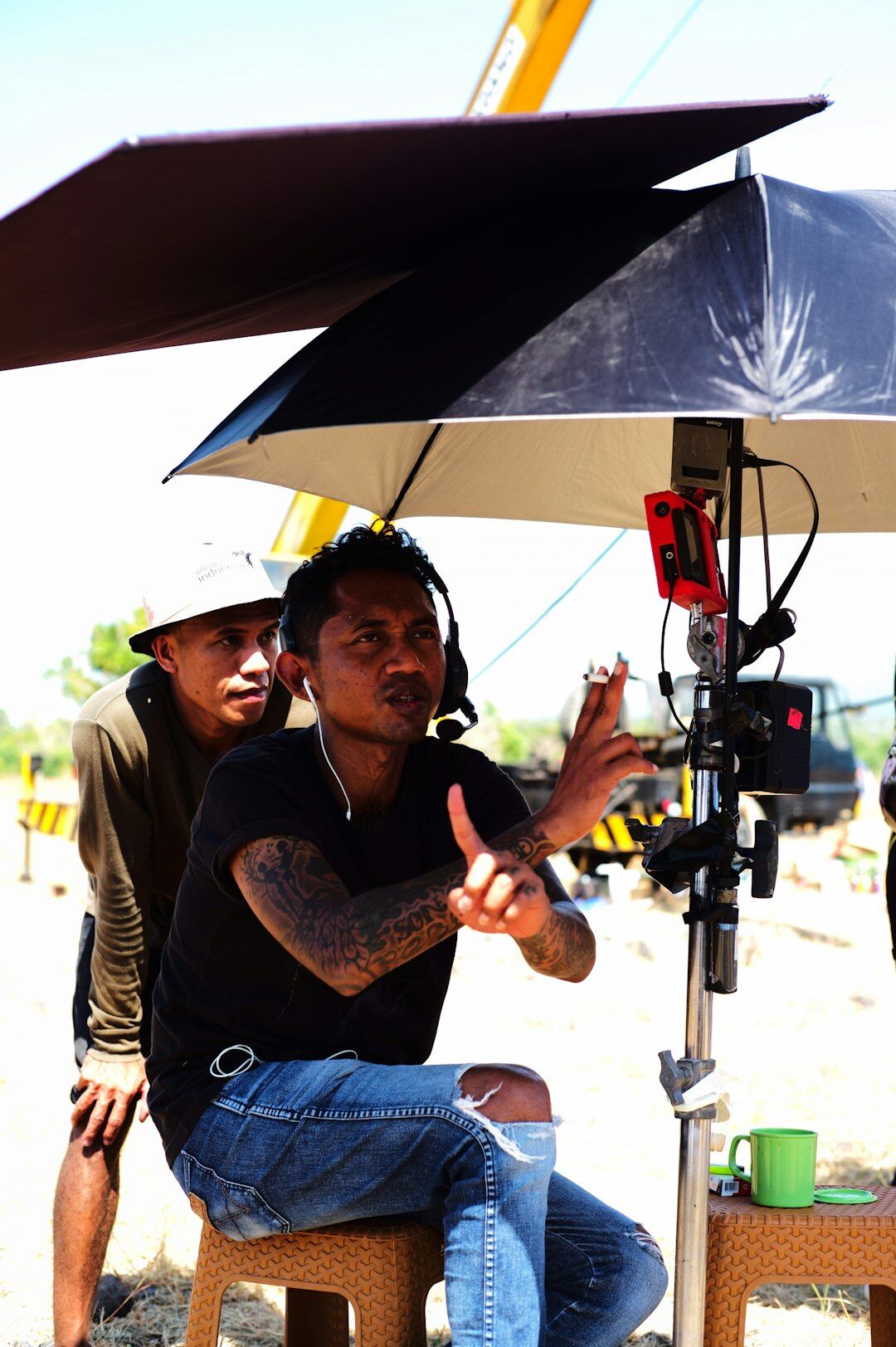 famous tv actor on set